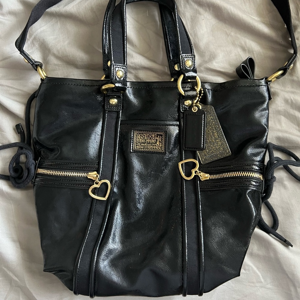 Coach Daisy Liquid Gloss Pocket Patent Tote